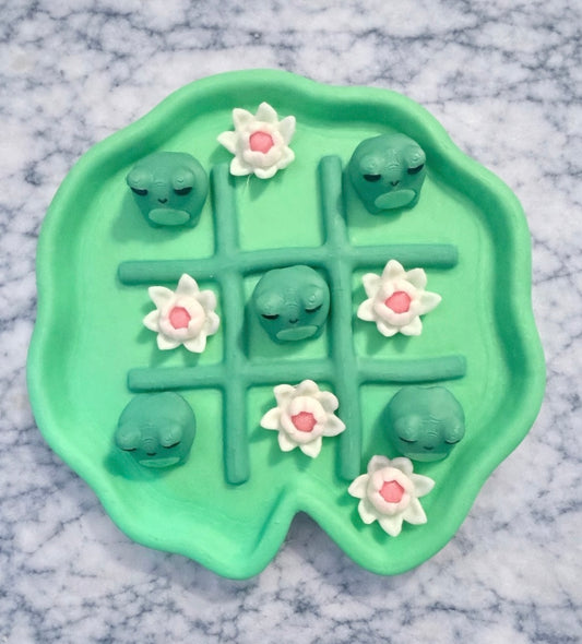 Frog tic tac toe ￼