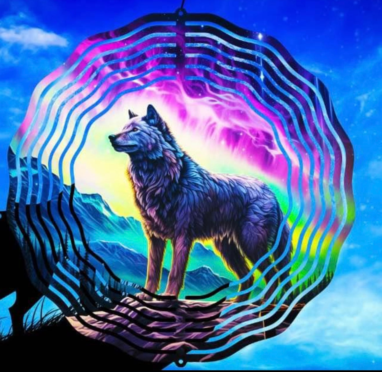 Wolf with Mountain wind spinner